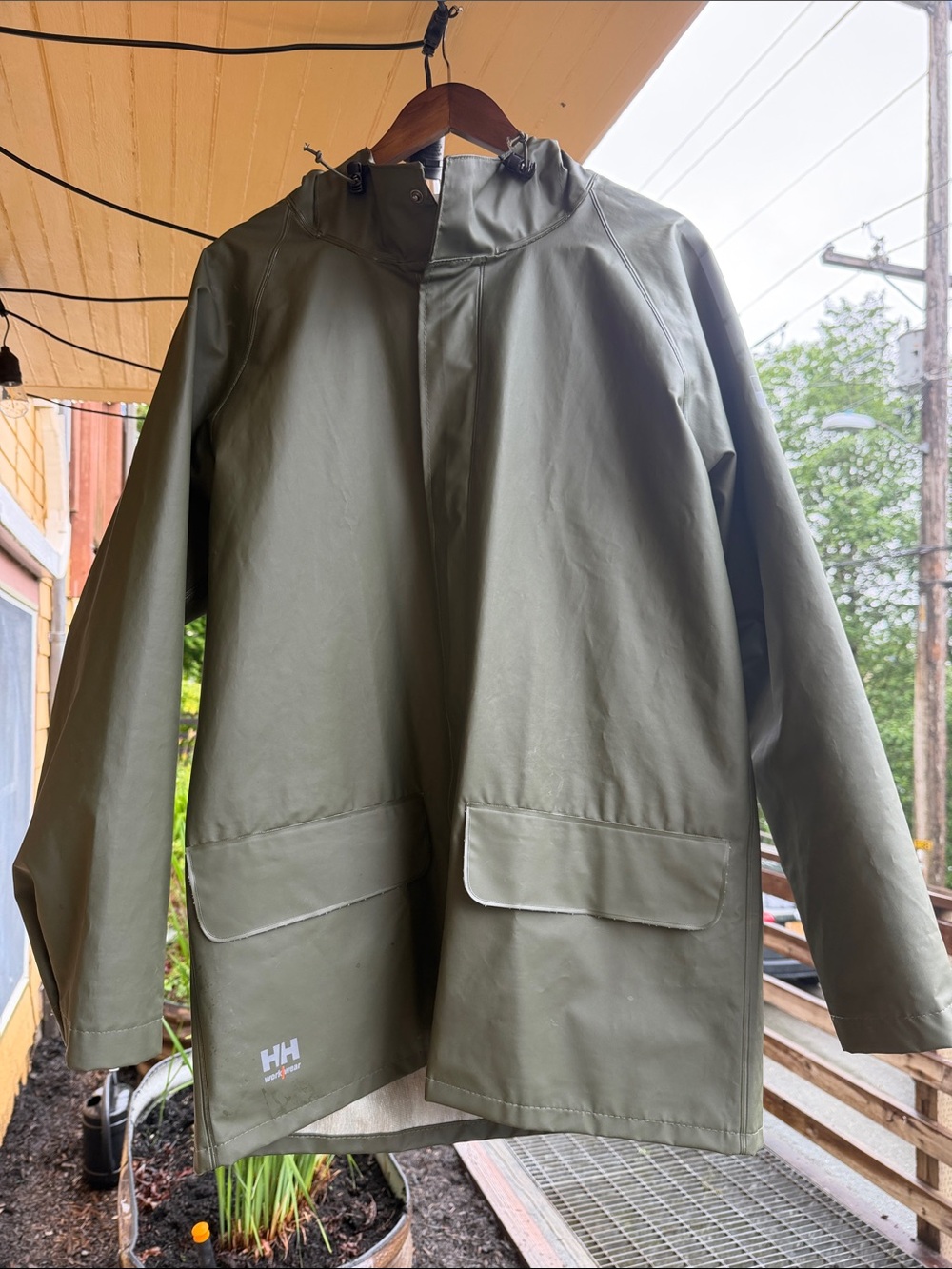 Helly Hansen Workwear Mandal Waterproof Rain Jacket Army Green Size M PVC